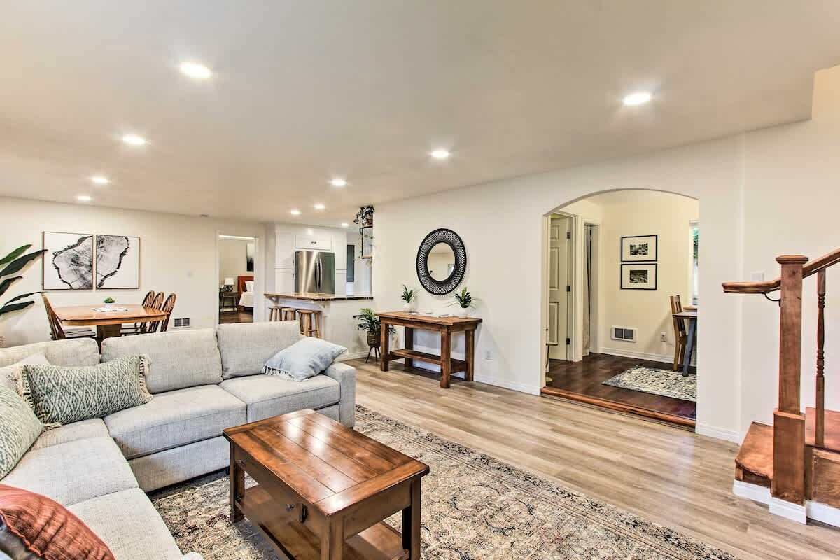 Smart TV, books, offices