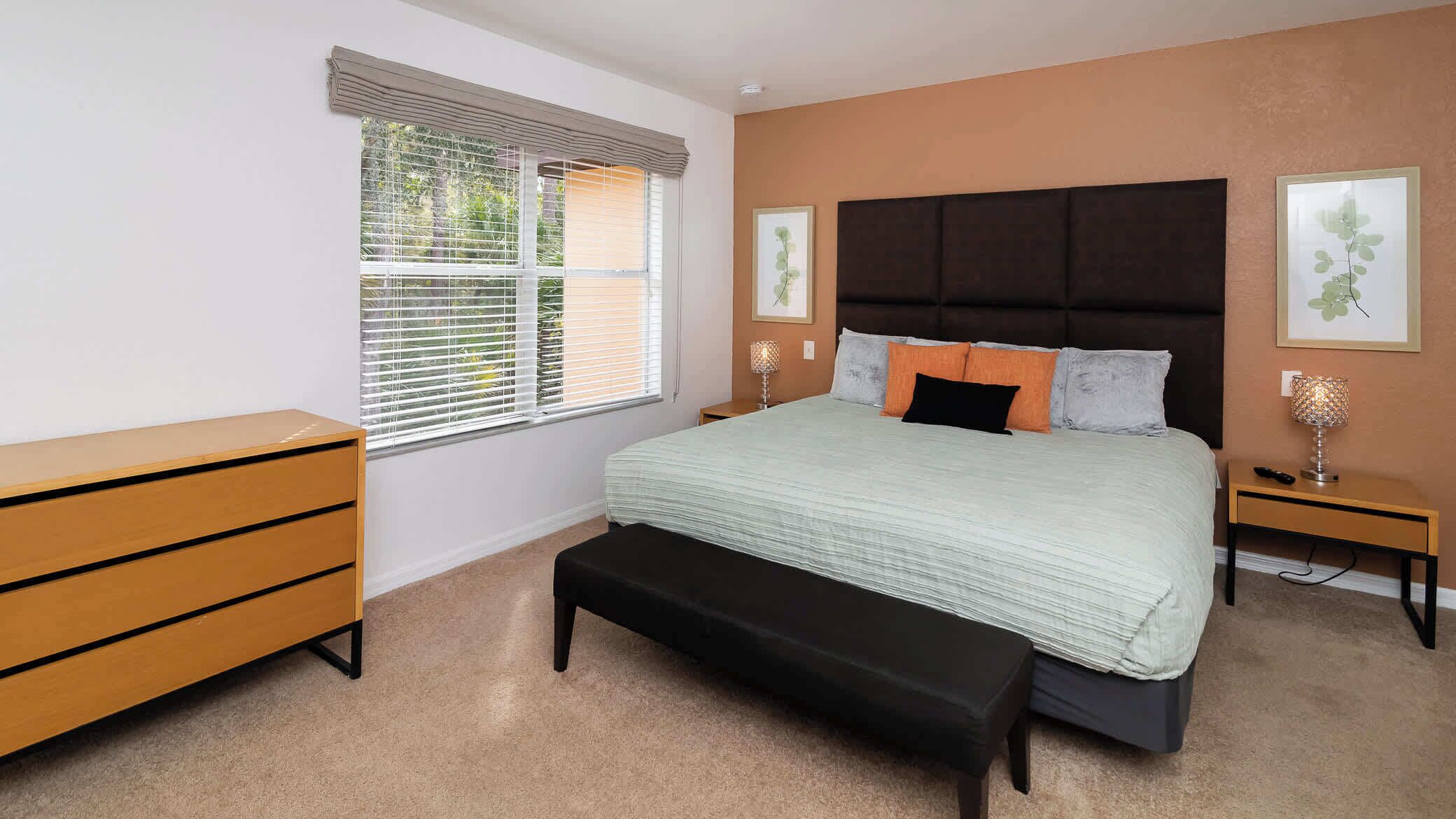 Casa de ciudad, varias camas, hidromasaje, vista al jardín (Orlando's Heartland) | 4 habitaciones, decoración personalizada y muebles diferentes 