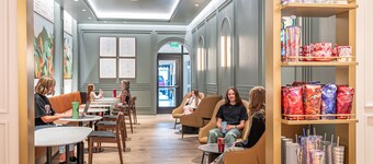 Above Starbucks in Downtown Logan ~ Fast Wifi ~ Free Netflix

