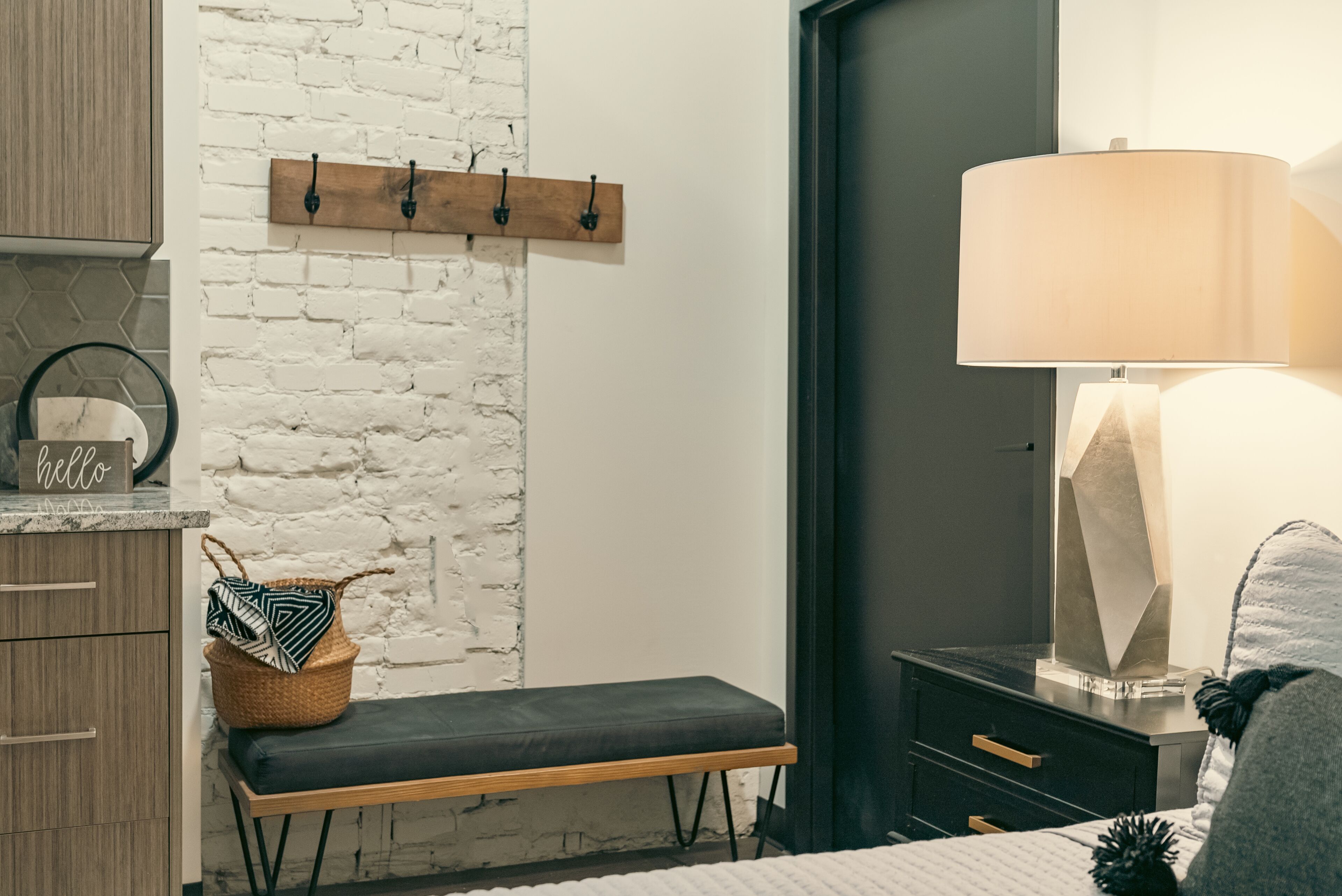 Bench, coat hanger & more for your convenience.