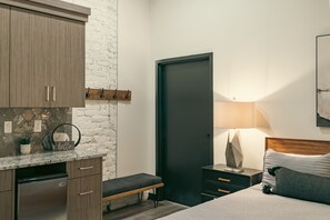 1 bedroom, travel crib, free WiFi, bed sheets - Above Starbucks in Downtown Logan ~ Fast Wifi ~ Free Netflix
 (Logan)