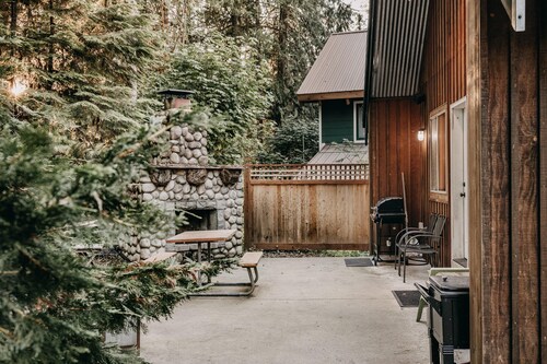 79mbr - Hot Tub - Pets Ok - Wifi - BBQ