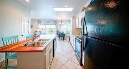 Cozy waterfront condo/ boat dock. Awesome sunsets!