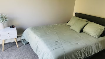 3 chambres, bureau, Wi-Fi gratuit, draps fournis
