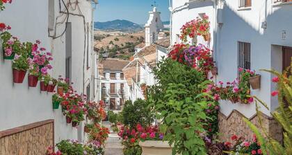 Lovely home in El Gastor