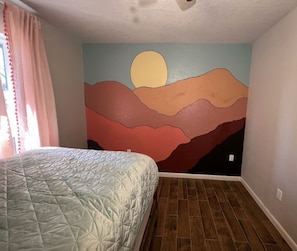4 bedrooms, desk, free WiFi, bed sheets