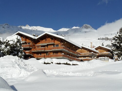 1 Bedroom apartment *** - ground floor – quiet area, close to “Les Moulins” and the bus stop - sunny