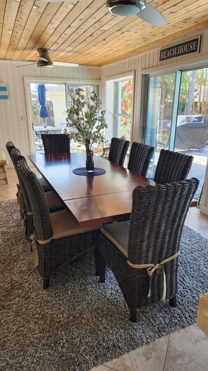 Dining - Thumb Point Oasis w/Heated Pool- walk to beach! (Fort Pierce)