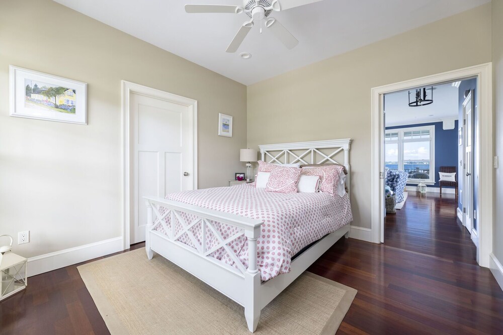 Oceanfront home with panoramic water views Jamestown Vrbo