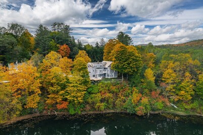 Historic Home on Dewey Pond - The Dewey House