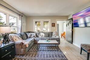 Smart TV, books, offices