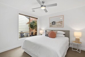 3 habitaciones, tabla de planchar con plancha, cuna de viaje y wifi 