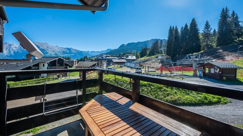 Apt 4 ppl with balcony, near the ski runs