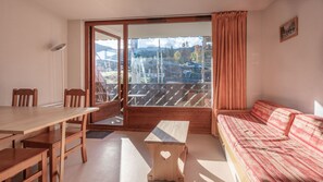 Interior - Apt 4/6 ppl, balcony, near the ski runs (Morillon)