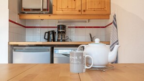 冰箱、微波炉、洗碗机、茶具/咖啡用具