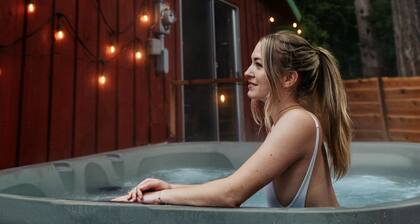 Little Elk Cabin ~ Hot Tub, Ski, Relax!