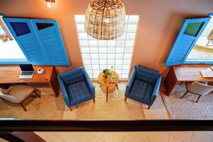 32-英寸智能电视（配备有线频道）、电视、Netflix