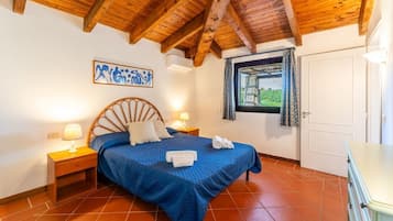 2 bedrooms, iron/ironing board, travel cot, bed sheets