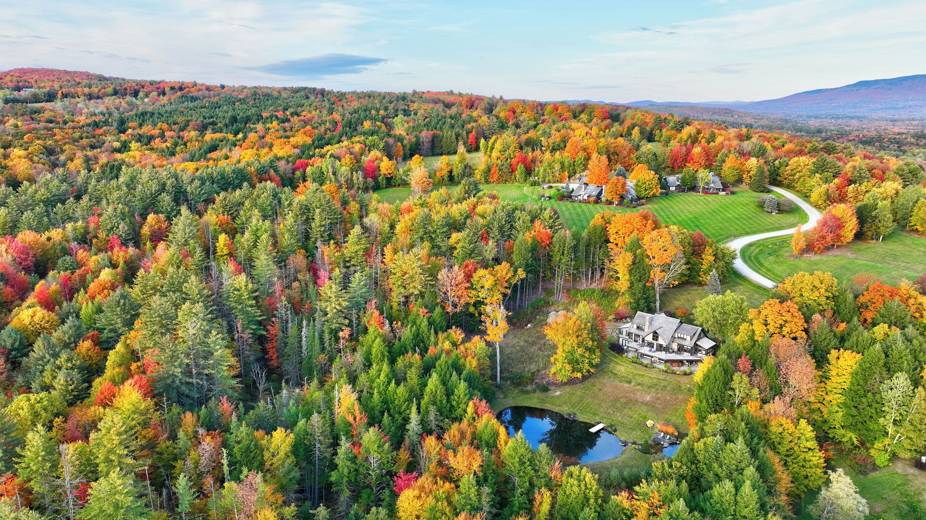 Weeks Hill Meadows - Privacy Among Nature in a Central Location!