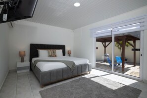 4 chambres, fer et planche à repasser, Wi-Fi, draps fournis