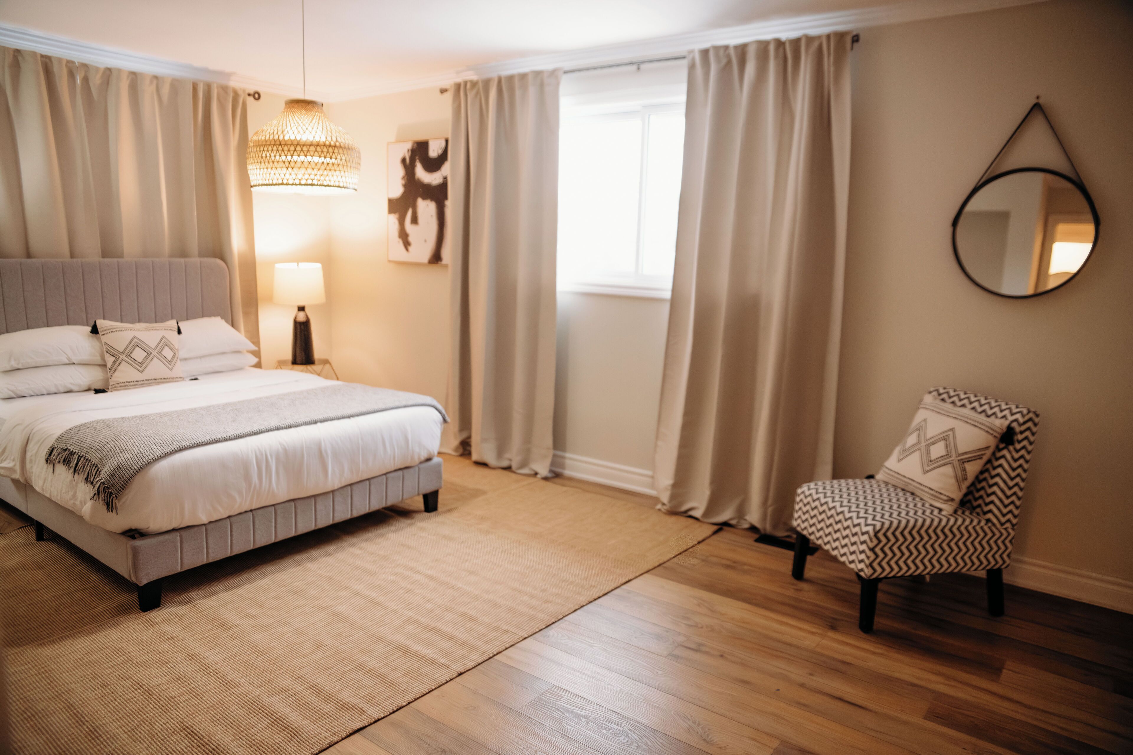 5 bedrooms, desk, iron/ironing board, free WiFi