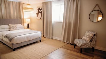 5 bedrooms, desk, iron/ironing board, free WiFi