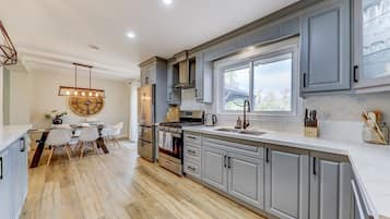 Fridge, microwave, oven, dishwasher