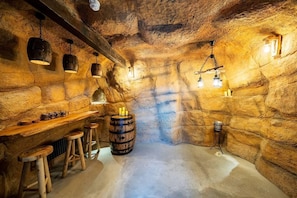 Spa - Lux Manor Sleeps 30 - Pool, Sauna, Hot Tub, Cave (Ruthin)