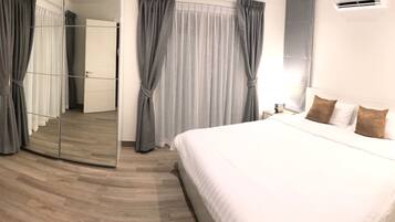 3 dormitoris, planxa i posts de planxar, wifi gratuïta i roba de llit