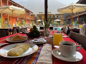 Desayuno continental gratuito y diario