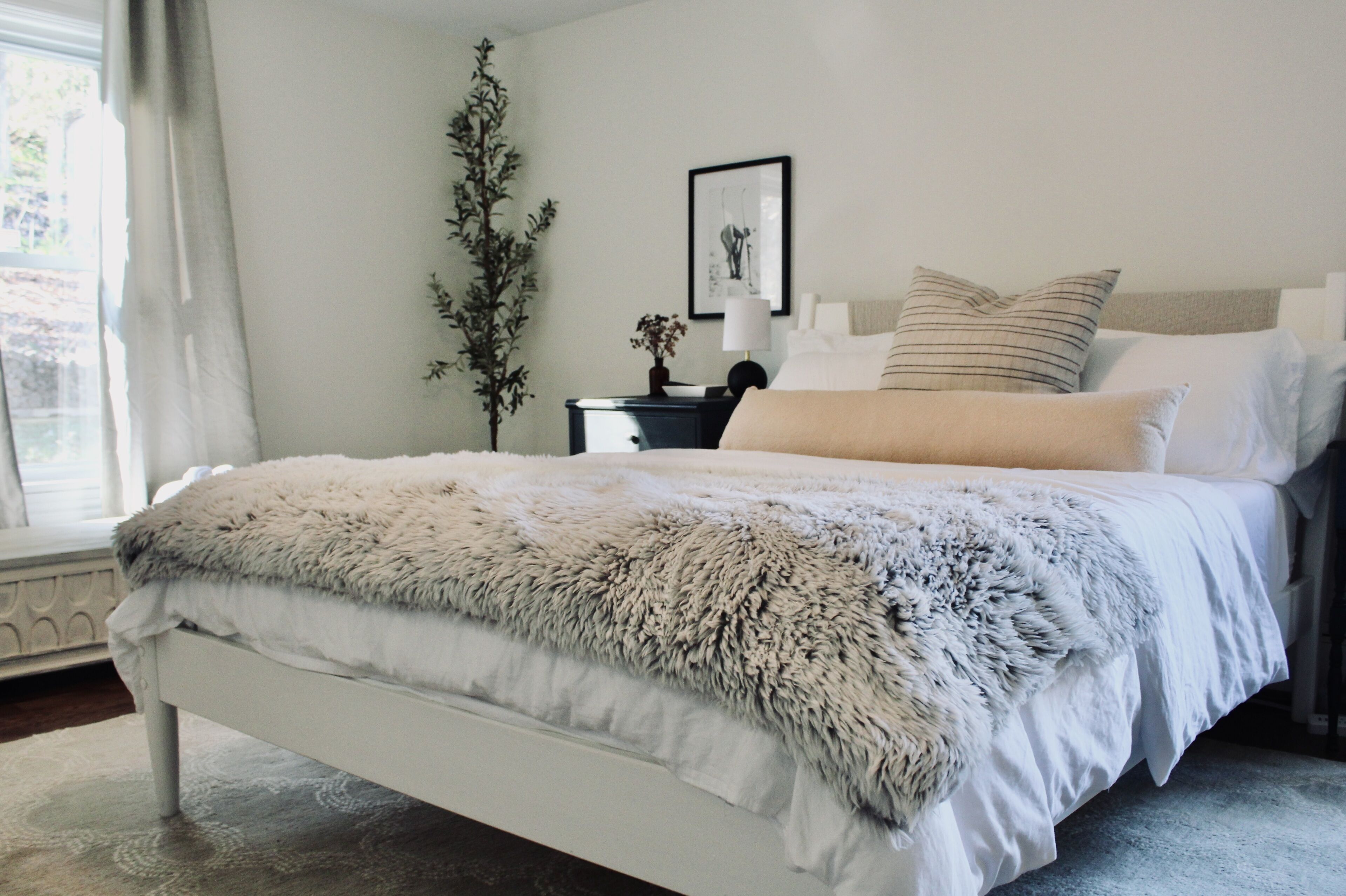 3 bedrooms, desk, iron/ironing board, travel crib