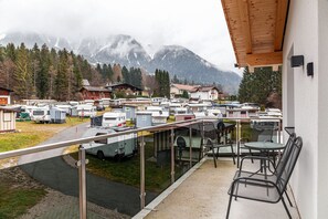 Terrace/patio - Holiday Apartment Wetterstein with Mountain View, Balcony & Wi-Fi (Ehrwald)