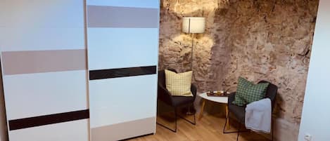 1 chambre, fer et planche à repasser, Wi-Fi gratuit, draps fournis