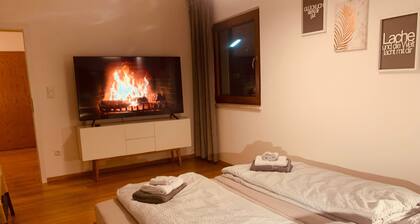 Ferienwohnung "Felix Living 4" mit Balkon und WLAN