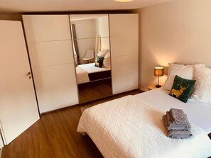 1 bedroom, iron/ironing board, free WiFi, bed sheets