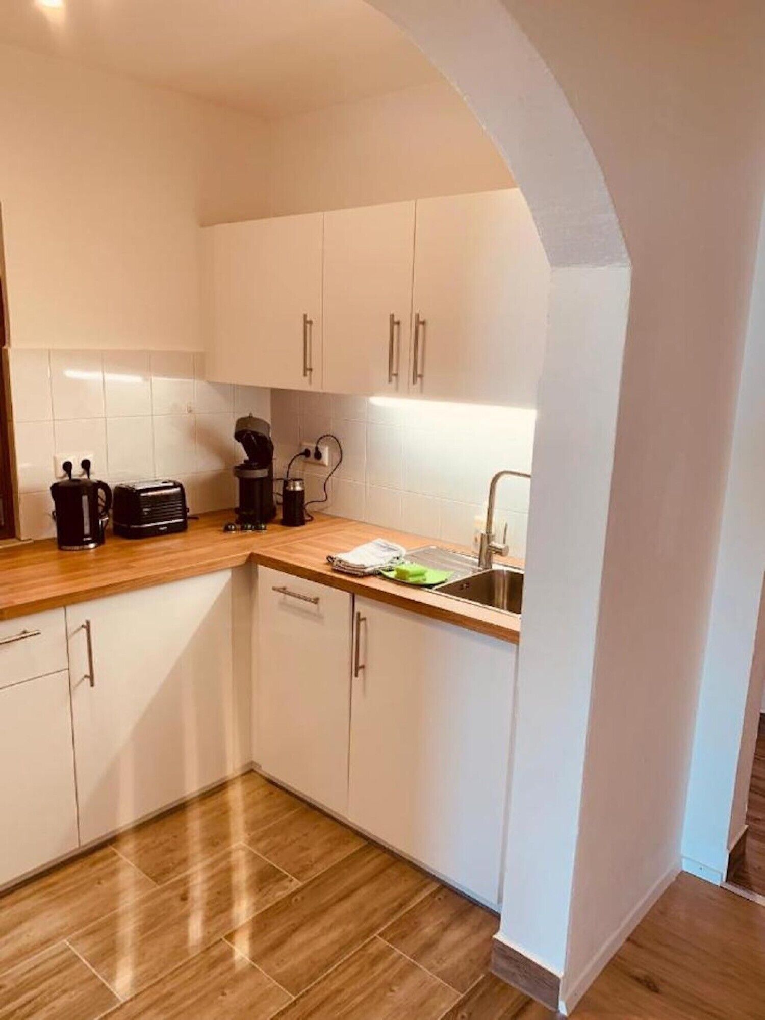 Refrigerador, microondas, horno, placa de cocina