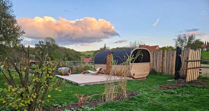 Einzimmerwohnung "Belroki Ranch" mit Sauna, Terrasse und Garten