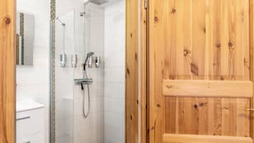Shower, free toiletries, hair dryer, towels