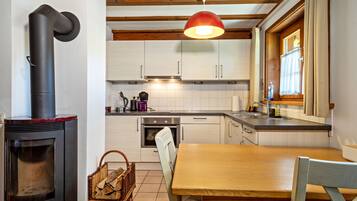 Kühlschrank, Ofen, Herdplatte, Geschirrspüler