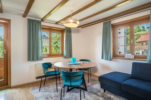 Dining - Holiday Apartment "Pias Nature Retreat iii" with Balcony, Shared Garden & Wi-Fi (Goppertsweiler)