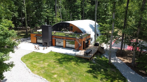 The Holiday Hutt at Dale Hollow Lake-Close to Sunset, Bball Court, Movie Theater