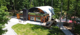 The Holiday Hutt at Dale Hollow Lake-Close to Sunset, Bball Court, Movie Theater