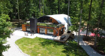The Holiday Hutt at Dale Hollow Lake-Close to Sunset, Bball Court, Movie Theater