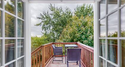 Munjoy Hill hideaway with AC - walk to dining & Eastern Promenade