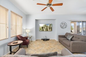 Smart TV, tavolo da ping pong