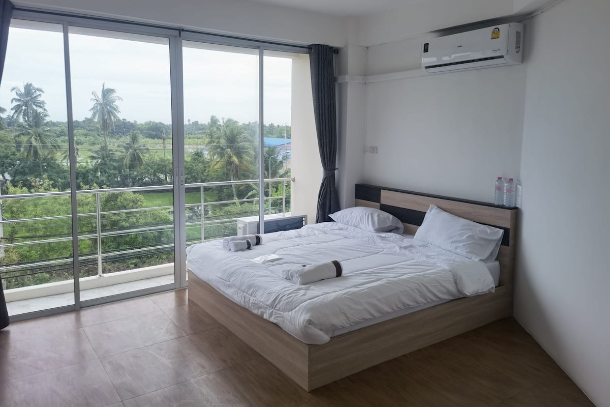 Phòng đôi phong cách cổ điển, phòng tắm dùng chung | Truy cập Internet không dây miễn phí, bộ trải giường 