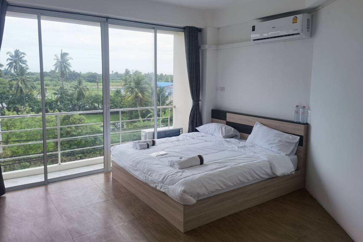 Classic Double Room, Shared Bathroom | 6 bedrooms, free WiFi, bed sheets