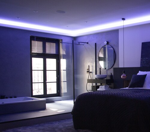 Ennéa - Jacuzzi & Luxury Suites