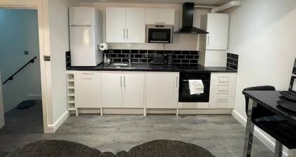 Cosy Brand new spacious 1 bed luxury apartment