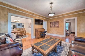 TV, fireplace, books - Burgaw House w/ Large Covered Porch & Swing! (Burgaw)